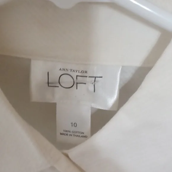 SIZE 10 ANN TAYLOR LOFT CREAM BLOUSE - Picture 2 of 5